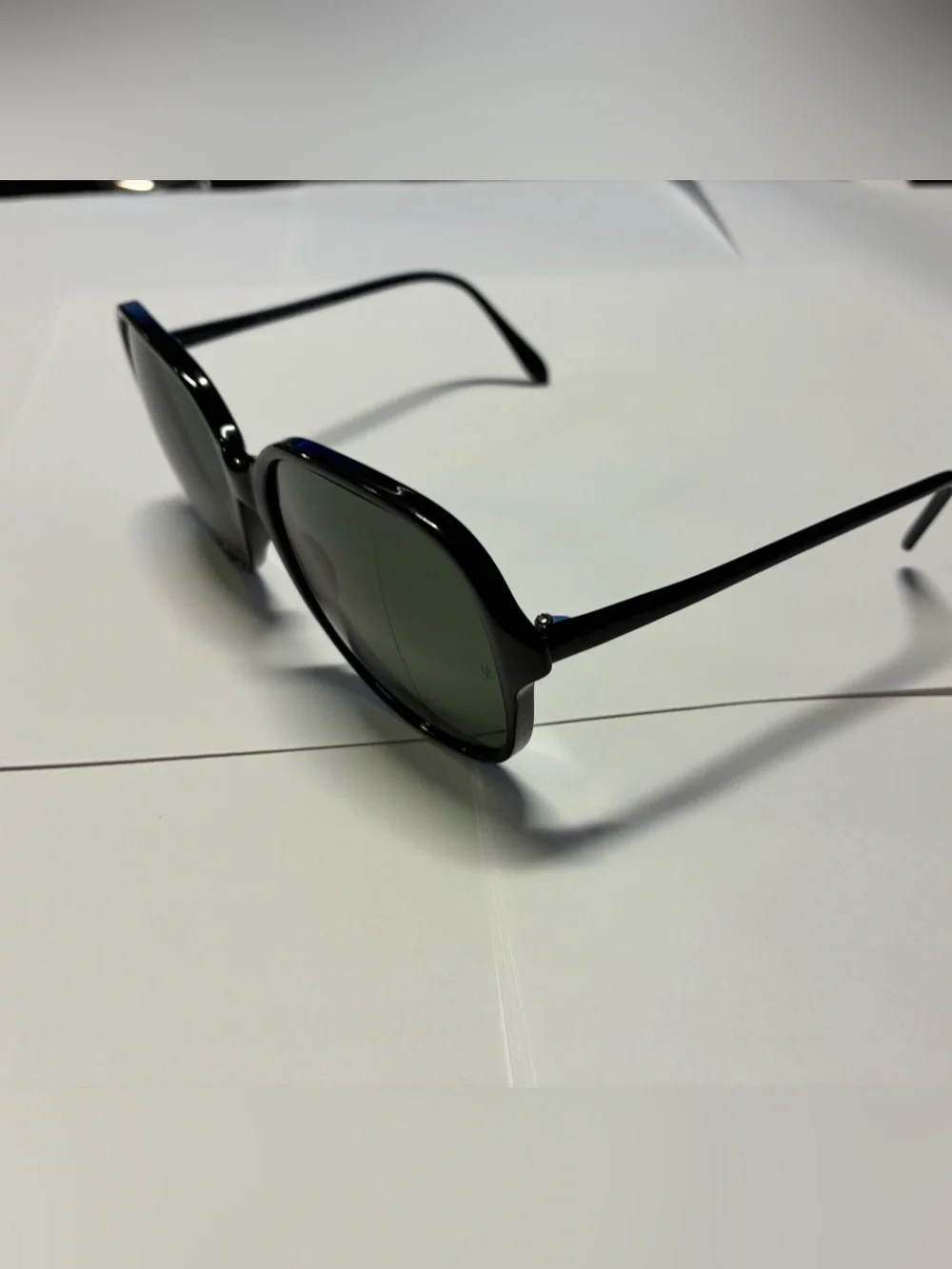 Ray-Ban Women's Black Frame with Dark Lenses Sunglasses made in France